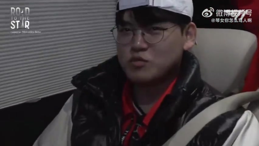 电子png游戏guma质疑犀牛为杂食动物遭Faker呛声：遇到你的话 可能它就吃肉了