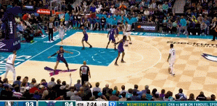 png电子网站进攻万花筒！欧文末节内外开花连投带罚已独得11分