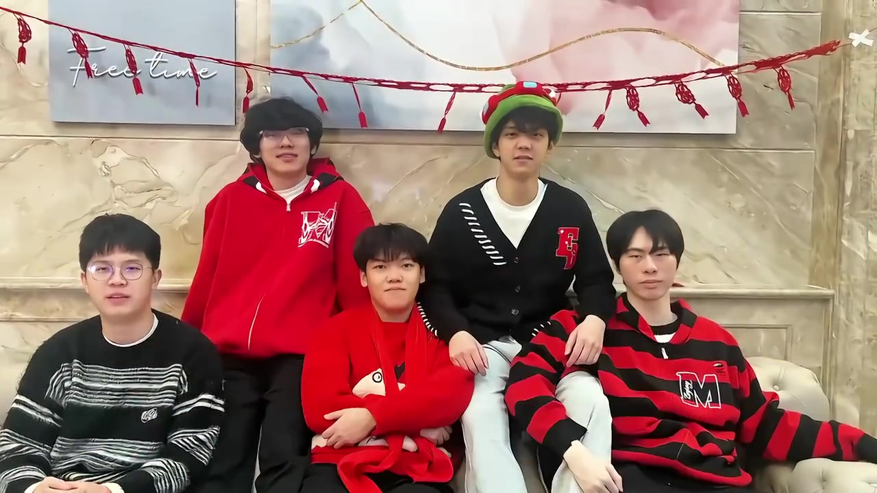 png电子EDG整活视频：大年初七开门大吉，上班啦，上班啦！