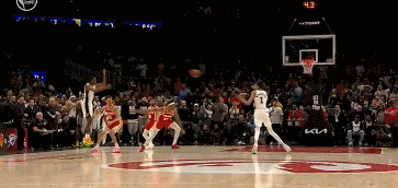 png电子福克斯:我让文班最后别传&去攻击篮筐 他关键罚球绝杀了