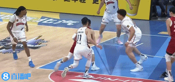 png电子平台😃自主进攻行呀！北京新外援纳托尔造三罚+连续上篮砍下6分！