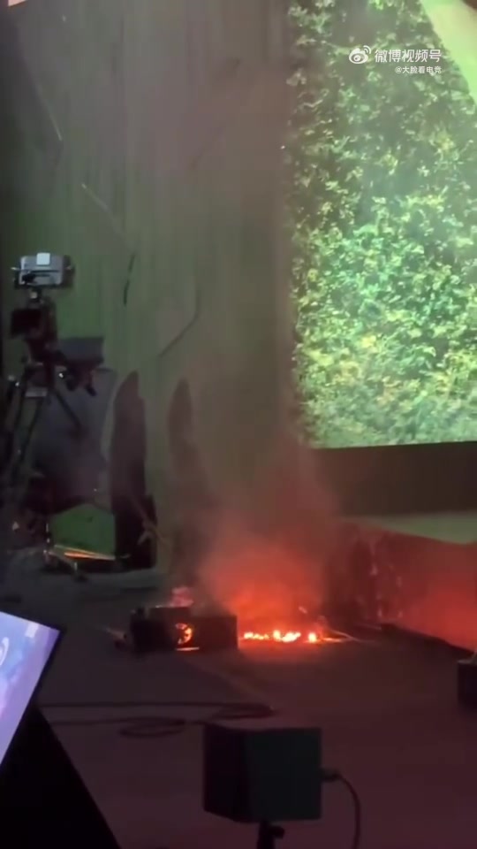 png电子官网真燃起来了！手游《第五人格》比赛中场馆突发火灾：无任何人员受伤