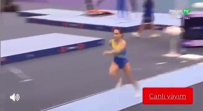 电子png游戏致敬传奇！年近50岁的丘索维金娜夺得体操世界杯巴库站跳马冠军