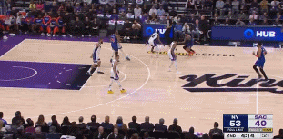 png电子网站尼克斯领先16分了！唐斯强硬上篮打2+1 阿努诺比抢断空篮暴扣