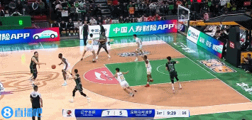 png电子平台手术刀传球！赵继伟吸引防守转身送出直塞助攻韩德君放篮命中