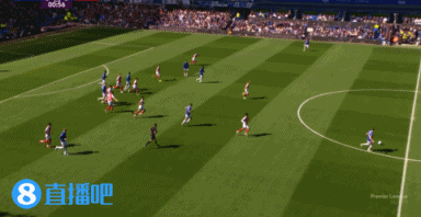 png电子网站差点开场1分钟进球！皮克福德开大脚踢呲送礼，斯特林打门被挡