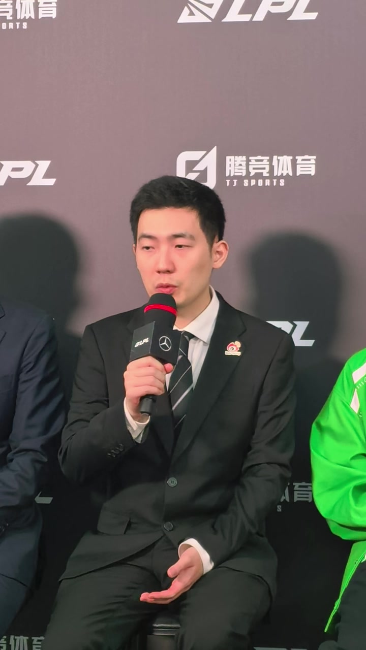 png电子官网格温和蔚能同时给到对面的啊？Nofe教练：这个还要回去再商讨