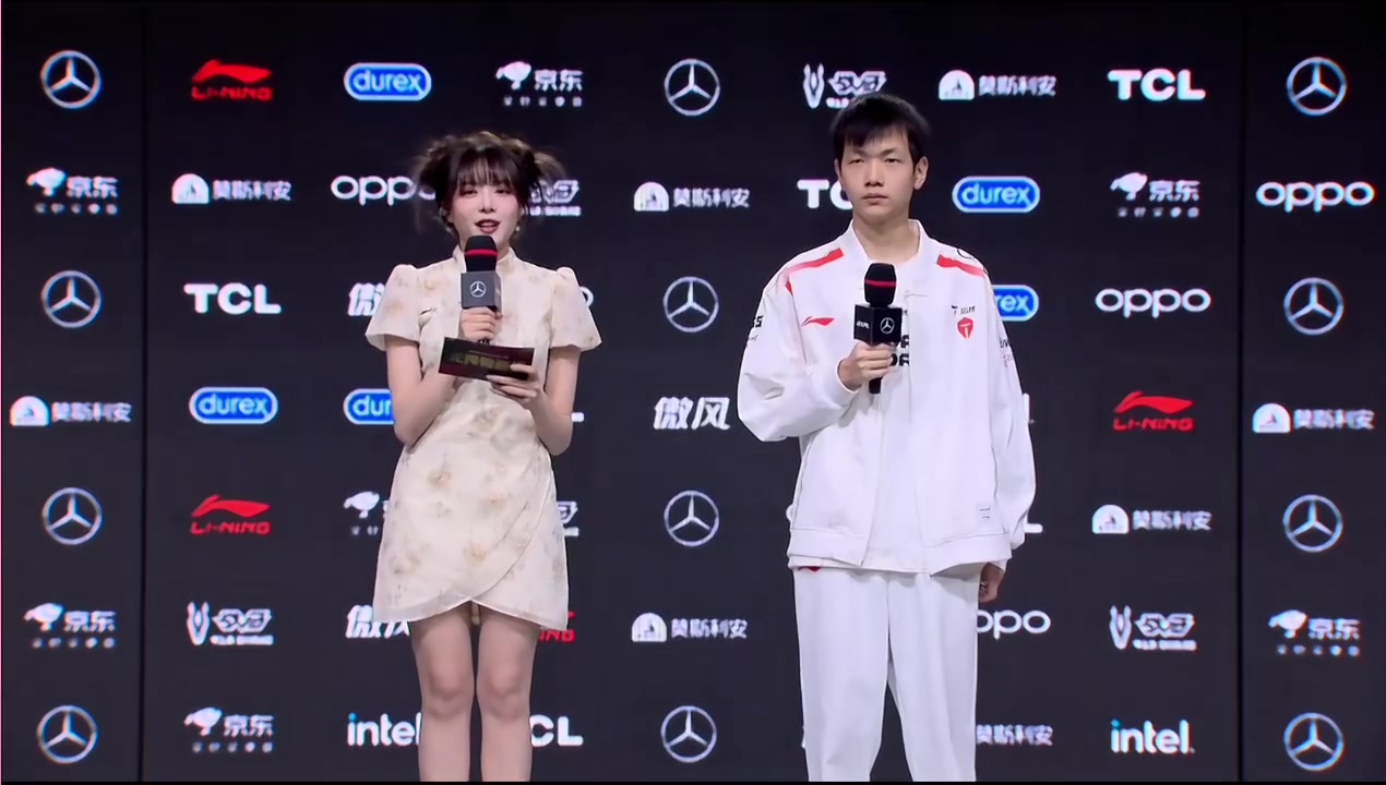 png电子官网TES赛后采访Creme：solo最想玩亚索，想跟山鸡solo一次！