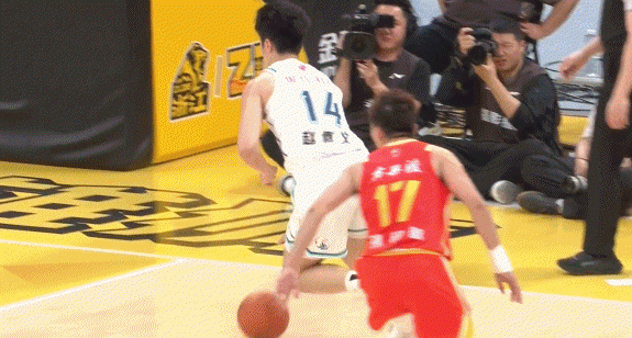 电子png游戏付政浩：这是一场极致的肉搏大战 广厦靠防守制胜 吴骁成铁血奇兵