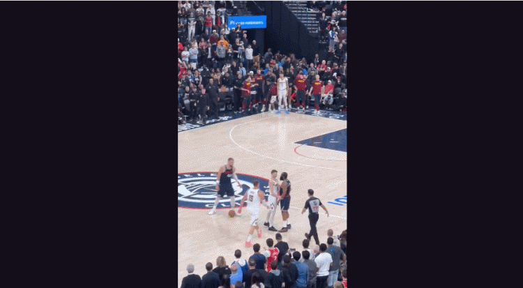 电子png游戏👀小波特谈冲突时冲入场：抱歉不懂规则了 庆幸自己没被罚出场