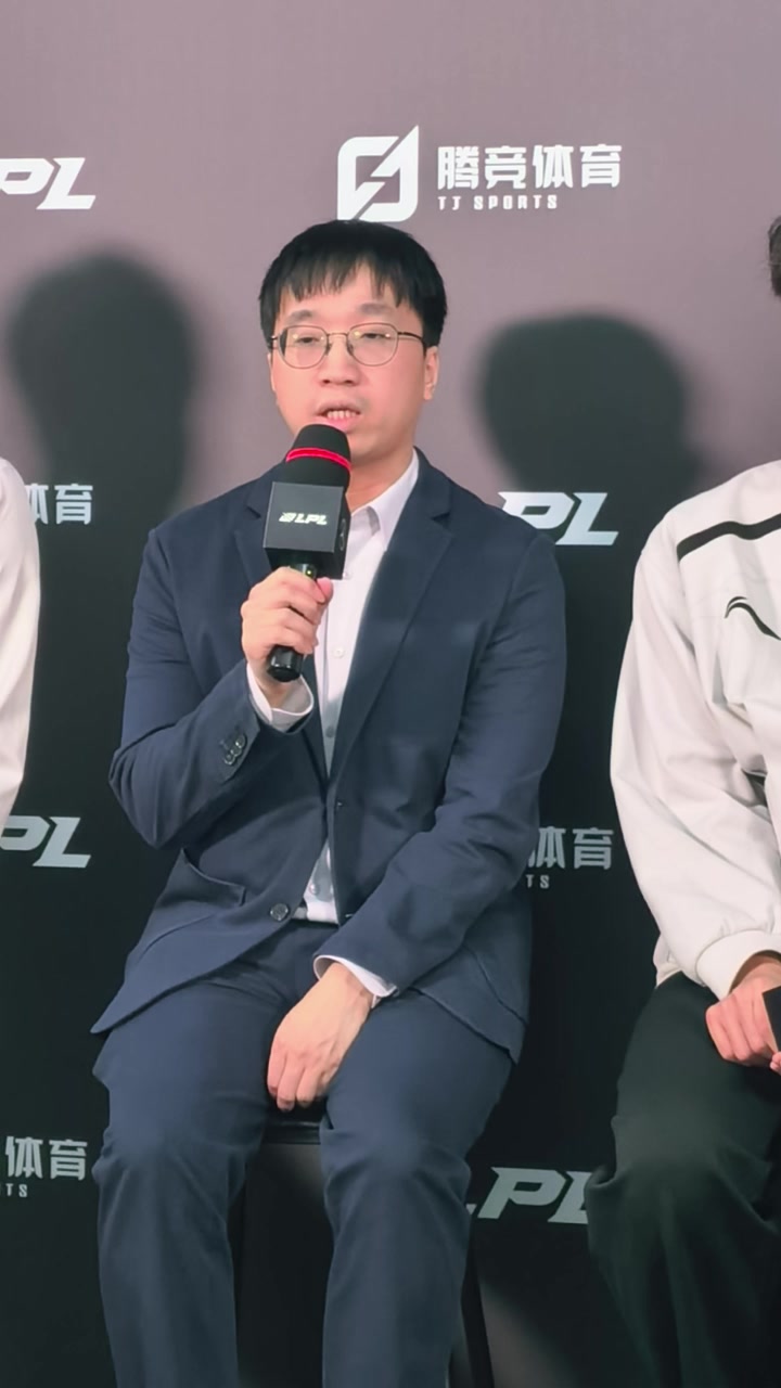 png电子网站从失败中汲取经验！AL.Tabe教练：准备今天比赛下了很多功夫